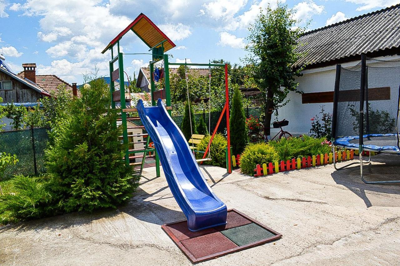 Pensiunea Casa Rica Călimăneşti المظهر الخارجي الصورة