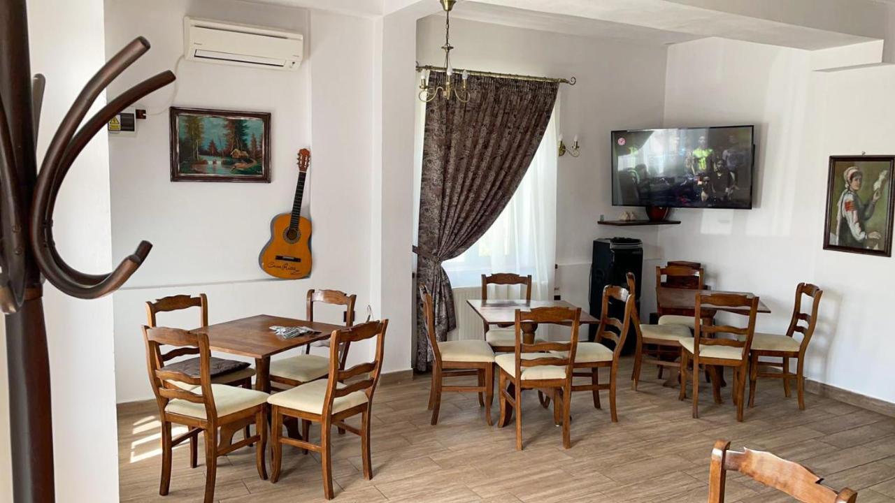 Pensiunea Casa Rica Călimăneşti المظهر الخارجي الصورة
