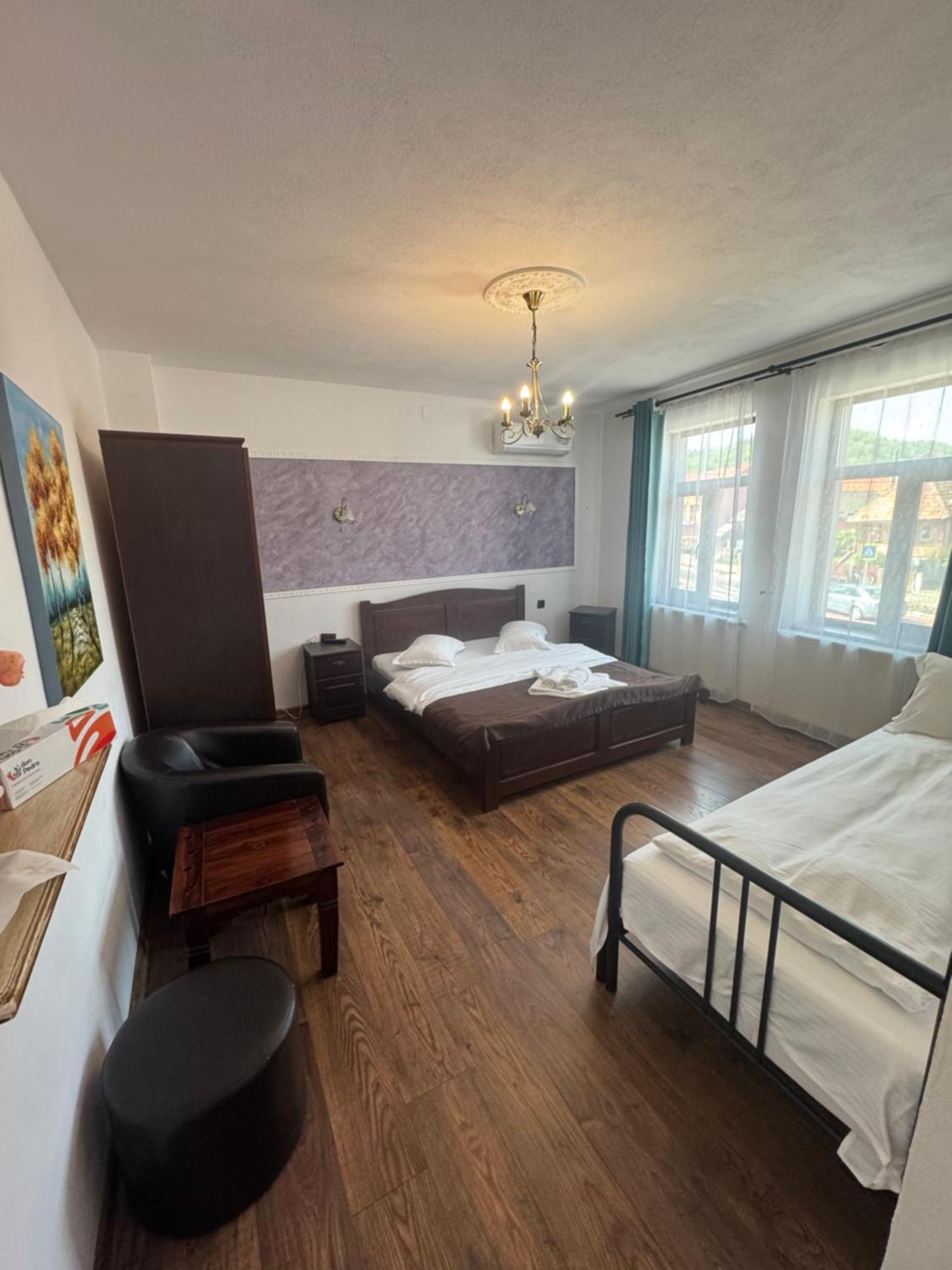 Pensiunea Casa Rica Călimăneşti المظهر الخارجي الصورة